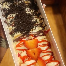 Half & Half mini pancakes strawberry & oreo Half & Half mini pancakes strawberry & oreo