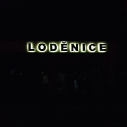 Loděnice - Takhle vypadá restaurace za hluboké letní noci...