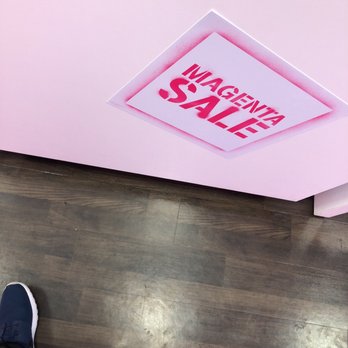 T-Mobile - Don't come here. - Mobile Phones Near Me - Chicago, Illinois
