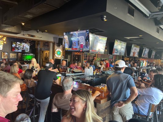 The Avenue Sports Grill by null