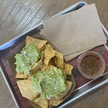 Loqui - Guacamole - Mexican Near Me - Woodland Hills, California Loqui - Guacamole - Mexican Near Me - Woodland Hills, California