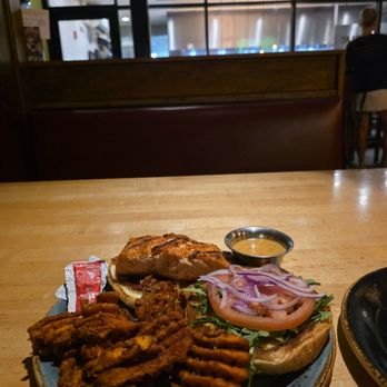 Sunspot - Salmon burger w sweet potato fries - American Near Me - Knoxville, Tennessee Sunspot - Salmon burger w sweet potato fries - American Near Me - Knoxville, Tennessee