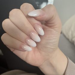 Nails Essence