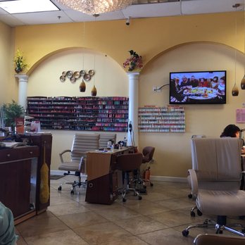 Posh Nail & Spa - Nice selection of colors and a nice clean and upscale feel to the salon... - Nail Salons Near Me - Riverview, Florida