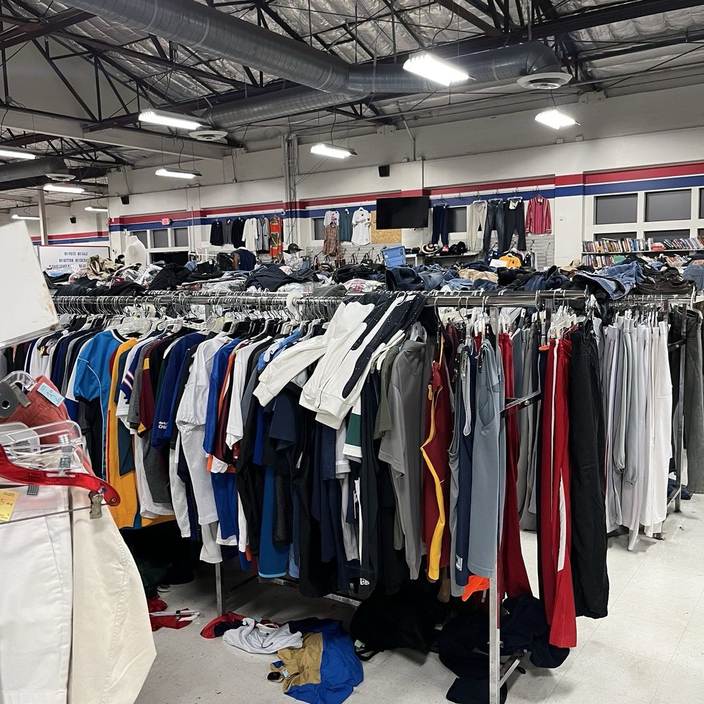 Super Thrift Store - A complete mess - Thrift Stores Near Me - Oxnard, California