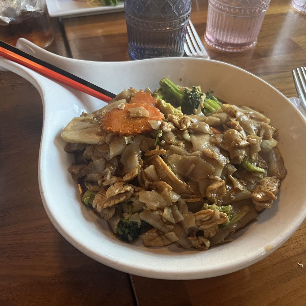 Jai Thai - Pad Phad See Ew - Thai Near Me - Seattle, Washington Jai Thai - Pad Phad See Ew - Thai Near Me - Seattle, Washington