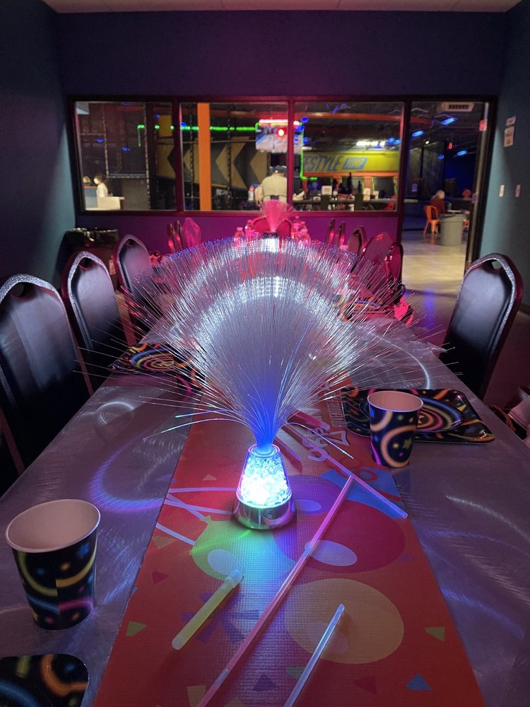 URBAN AIR TRAMPOLINE AND ADVENTURE PARK 21 Photos & 19 Reviews 801