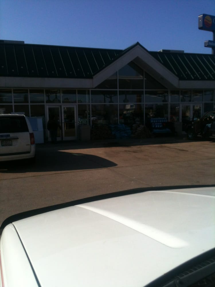 FASTRIP 6 Updated September 2024 727 W Springfield Rd, Sullivan