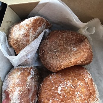 Leonard's Bakery - Donuts - Bakeries Near Me - Honolulu, Hawaii
