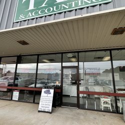 Hometown Tax & Accounting Services - Current location on Grassdale Road next to the Grassdale Cleaners.