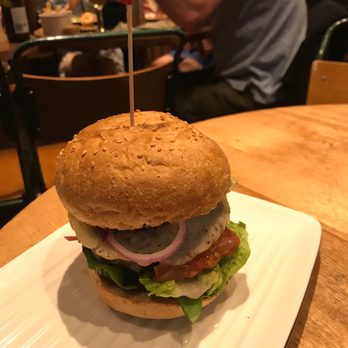 Grill'd Degraves St - Burgers Near Me - Melbourne, VIC