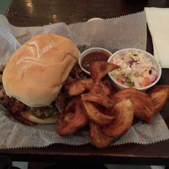 Pint and Barrel Drafthouse - Pulled Pork Sandwich - Gastropubs Near Me - Palestine, Texas