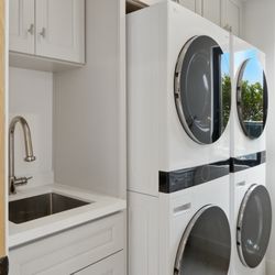 Kitchen Emporium - laundryroom.