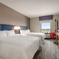 Hampton Inn & Suites Norman Conference Center Area - Guest room