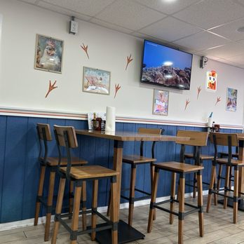 Salty Hen - Seating - Chicken Shop Near Me - Ocean City, Maryland Salty Hen - Seating - Chicken Shop Near Me - Ocean City, Maryland