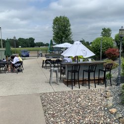 Dugarel's - Outdoor dining
