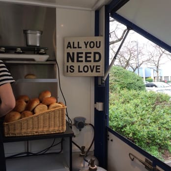 Le Sous-Marin Jaune - Food Trucks Near Me