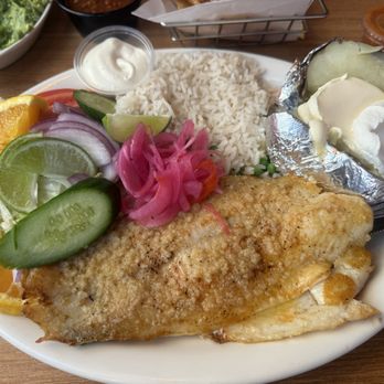 Mariscos La Chula - Downey - Fish fillet with garlic butter sauce - Seafood Near Me - Downey, California Mariscos La Chula - Downey - Fish fillet with garlic butter sauce - Seafood Near Me - Downey, California