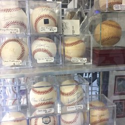 Living Legends Memorabilia And Collectibles