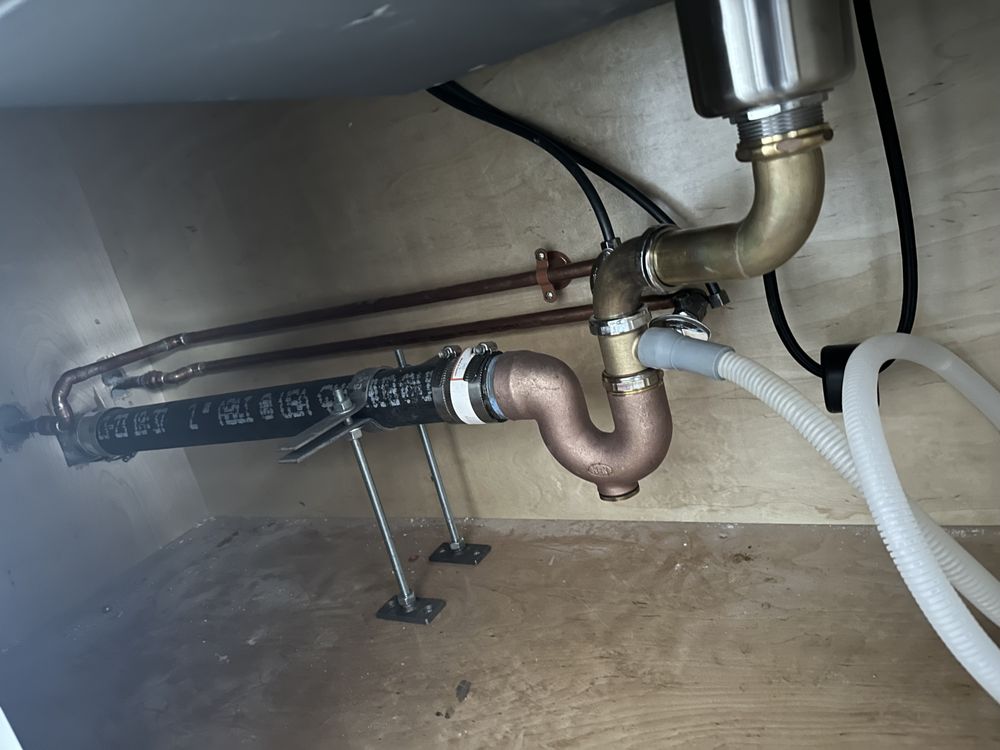 Slide of Pllumai Contracting