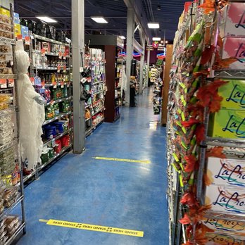 The Market Stores - the aisles of a grocery store - Grocery Near Me - Victoria, British Columbia The Market Stores - the aisles of a grocery store - Grocery Near Me - Victoria, British Columbia