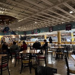 Z Cafe - Cafeteria style service.