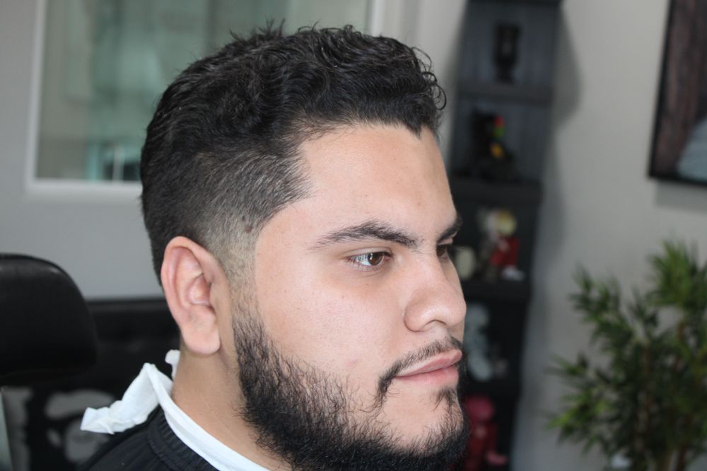 Blenditup VIP Studios  Logo