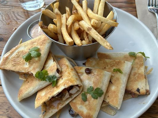 LOCAL Public Eatery Leaside by null