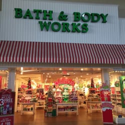 Bath & Body Works - Front entrance