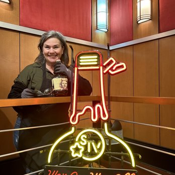 Maker's Mark Distillery - Dipping my own bottle in wax!!! - Tours Near Me - Loretto, Kentucky