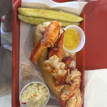 Magic Lobster Roll Co - Naples, Vanderbilt Shoppes - Lobster roll - Sandwiches Near Me - Naples, Florida Magic Lobster Roll Co - Naples, Vanderbilt Shoppes - Lobster roll - Sandwiches Near Me - Naples, Florida