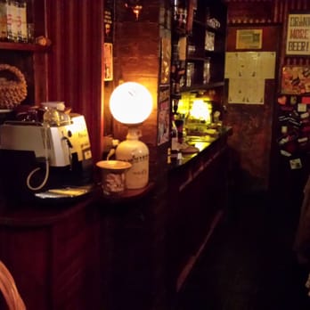 Yesterday - Barbereich im Hauptraum - Pubs Near Me - Wiesbaden, HE
