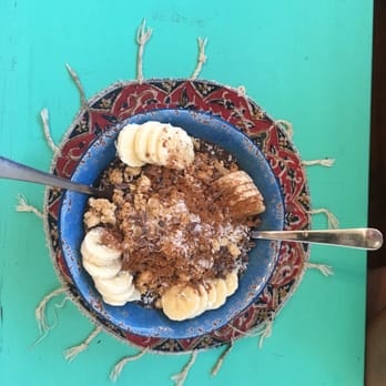 Under the Mango Tree - Smoothie bowl deliciousness - Coffee & Tea Near Me - Miami Beach, Florida