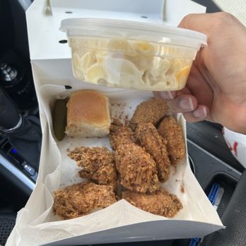 Southern Jerks - Mac and cheese - Chicken Wings Near Me - Houston, Texas