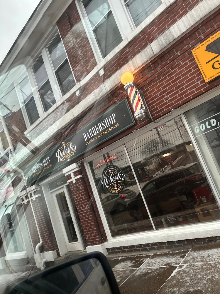 Roberto’s Barberia Logo