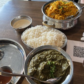 Naan Point - Palak paneer and chicken biryani - Indian Near Me - San Bruno, California