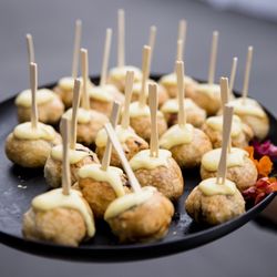 Jay's Catering - Hors D'oeuvre: Beef Wellington with Béarnaise Sauce