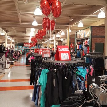 DICK'S Sporting Goods - Sports Wear Near Me - Orlando, Florida DICK'S Sporting Goods - Sports Wear Near Me - Orlando, Florida