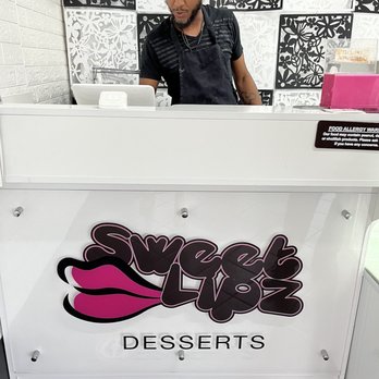 Sweetlipz Desserts - Jay the owner & baker - Desserts Near Me - Pompano Beach, Florida Sweetlipz Desserts - Jay the owner & baker - Desserts Near Me - Pompano Beach, Florida