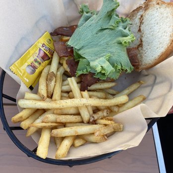 Trailhead Cafe - a basket of fries and a sandwich - Breakfast & Brunch Near Me - Berthoud, Colorado