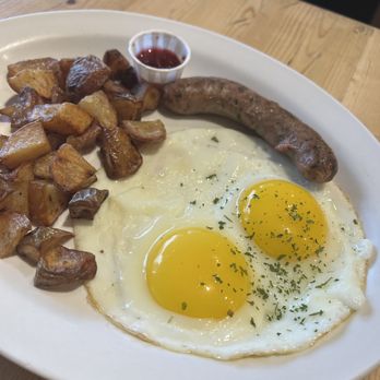 The Bakehouse in Dundarave - THE WORKS - Bakeries Near Me - Vancouver, British Columbia
