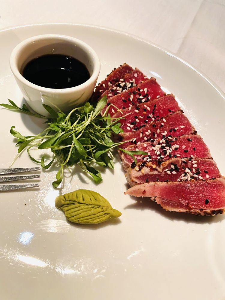 Social spots from Spencer's For Steaks & Chops