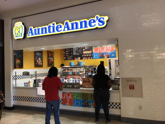 Auntie Anne's by null
