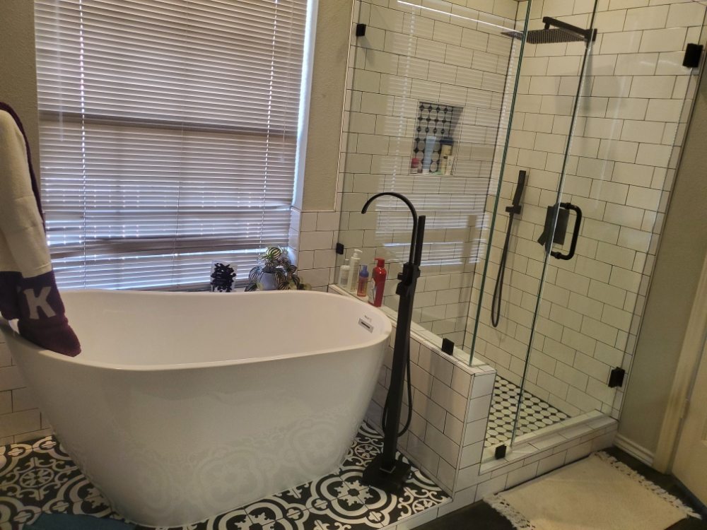 Slide of Luna General Contractors