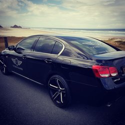 Top Shelf Transfers - Luxury cars, friendly service.