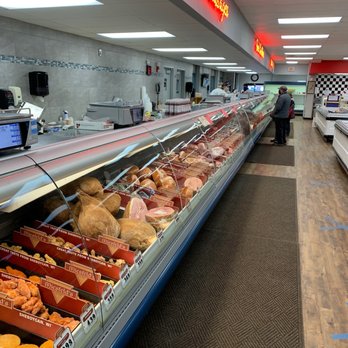 Miesfeld's Triangle Market Inc - Enormous fresh meat counter - Meat Shops Near Me - Sheboygan, Wisconsin