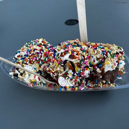 Banana Split (3 scoops) Banana Split (3 scoops)