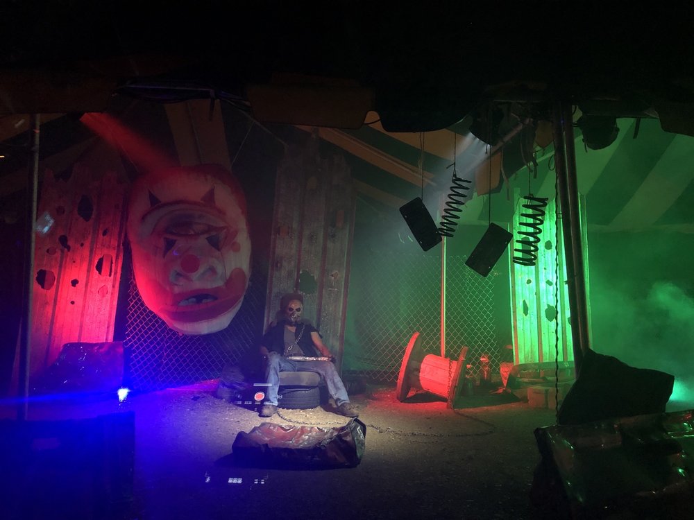 DEAD END THE ASYLUMFIRST EVER DRIVETHROUGH HAUNTED HOUSE Updated