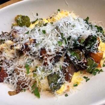 True Food Kitchen - Garden Scramble - Vegetarian Near Me - Pasadena, California True Food Kitchen - Garden Scramble - Vegetarian Near Me - Pasadena, California