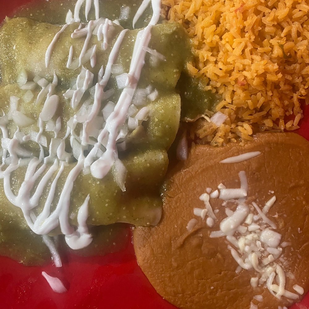 Si Senor 2 - Enchiladas Verdes - Mexican Near Me - Coralville, Iowa Si Senor 2 - Enchiladas Verdes - Mexican Near Me - Coralville, Iowa